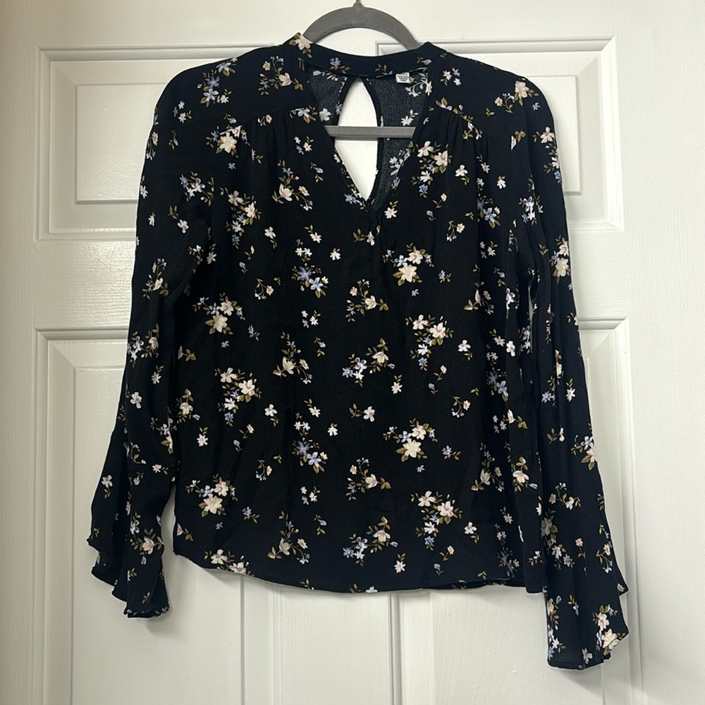 American Eagle top